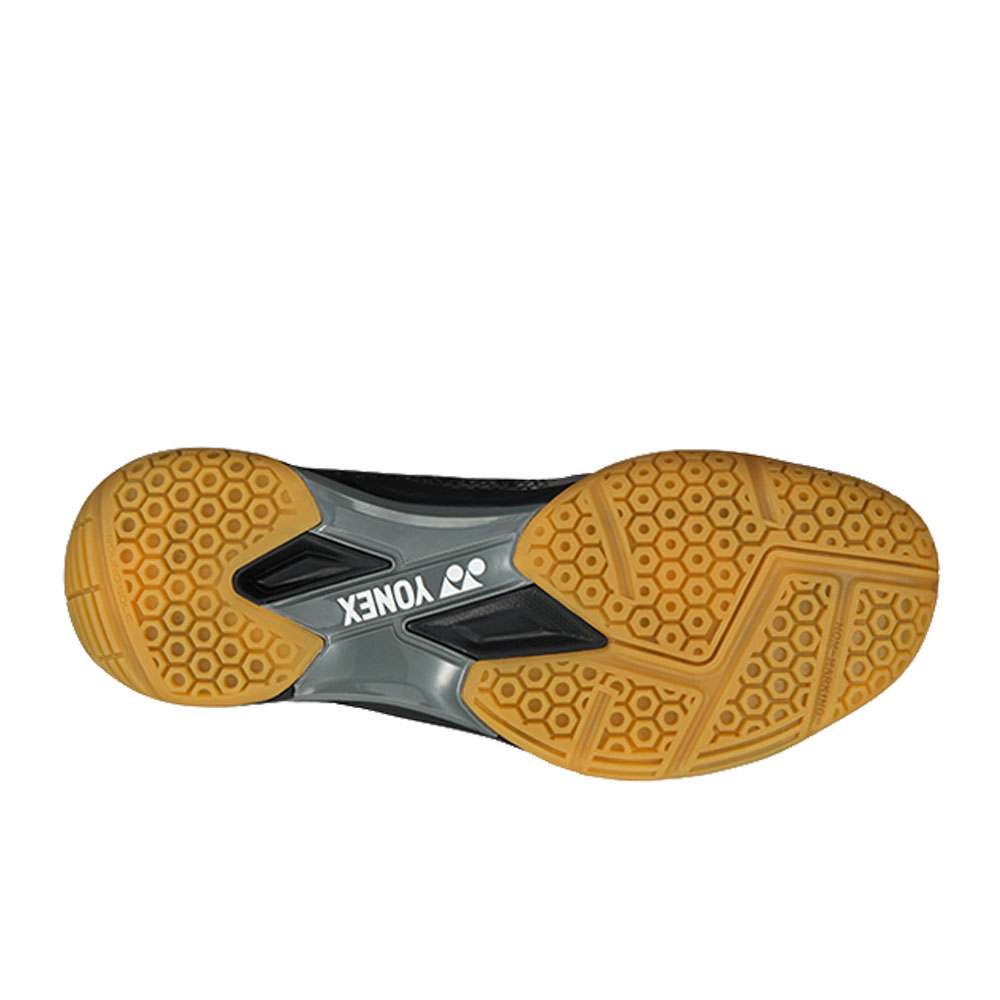 yonex power cushion aerus 3r