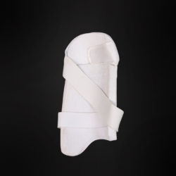 PLUS 12000 THIGH GUARD B